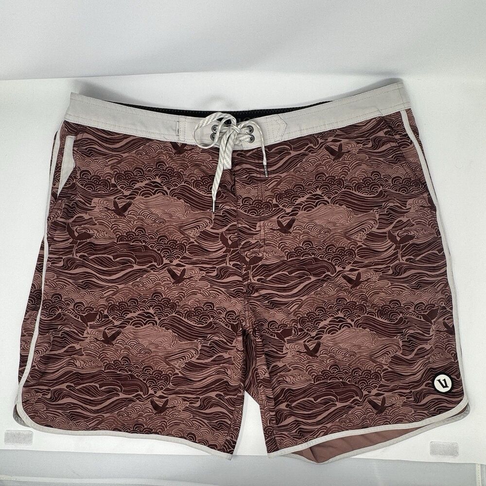 Vuori Cruise Board Shorts Mens 38” Swim Suit Trunks 7” Inseam Red Waves Birds